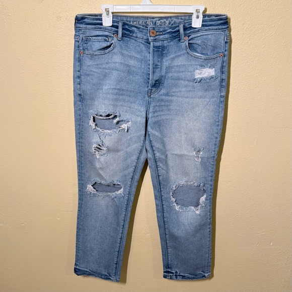 Distressed American Eagle Jeans in the Tomgirl Style - Picture 1 of 7